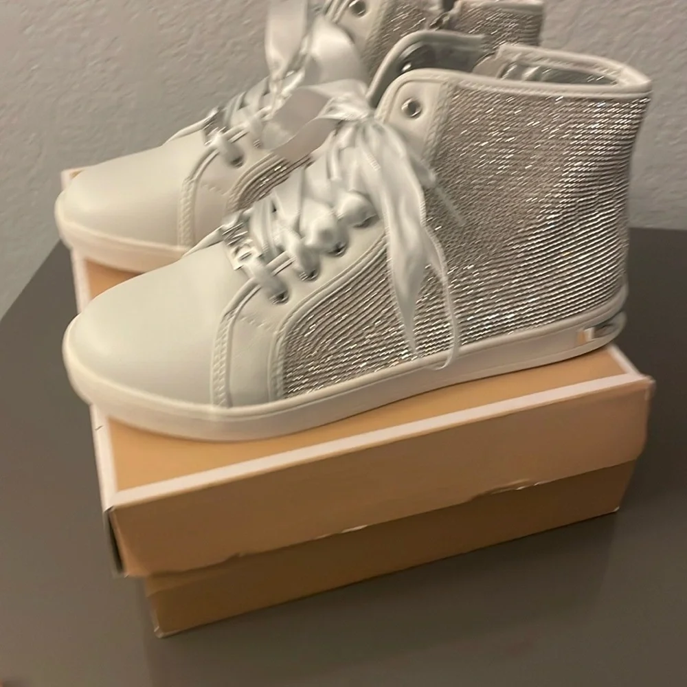 Women's White High-Top Sneakers Michael Kors Never used perfect condition - Picture 3 of 4